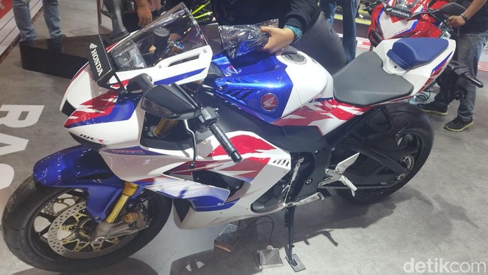 Honda CBR1000RR-R.