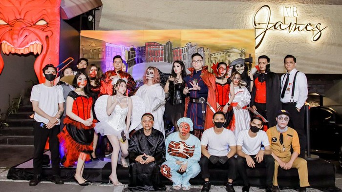 Intip Keseruan Pesta Halloween di Senopati
