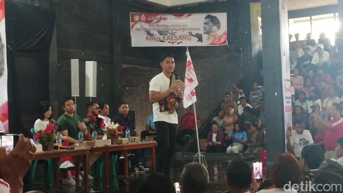 Kaesang temui relawan Jokowi di Kupang, NTT.
