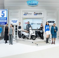 Yamaha dan The Palace menggelar trunk show di ICE BSD, Tangerang Selatan, Sabtu (28/10/2023). Peragaan tersebut memperlihatkan ‘perkawinan’ antara  perhiasan dari The Palace dan motor terbaru dari Yamaha yakni Filano. (Foto: Dok. Yamaha/The Palace)