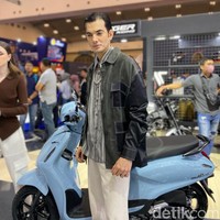 Dalam berbusana, kehadiran aksesori dapat memaksimalkan penampilan di mana pun dan kapan pun. Termasuk ketika mengendarai motor selama tetap mementingkan faktor keamanan dan keselamatan. (Foto: Daniel Ngantung/detikcom)
