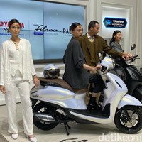 Radityo Andi Dharma selaku Manager dan Branding Promotion Yamaha Indonesia menyebut Filano sebagai varian paling stylish di portofolio merek asal Jepang itu. Faktor estetika tersebut yang kemudian menjadi benang merah dalam sinergi dengan The Palace. Selain itu belum pernah ada juga kolaborasi yang unik seperti ini, ujar Radityo. (Foto: Daniel Ngantung/detikcom)