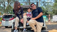 Sosok Ladislao Camara merupakan bule asal Spanyol yang aktif menjadi konten kreator di Indonesia. Pria ini bahkan sudah dekat dengan Adzam, anak Nathalie Holscher bersama Sule. Foto: Instagram/ladislao_9