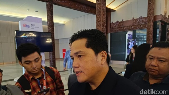 Menteri BUMN, Erick Thohir, menghadiri Asian Creative & Digital Economy Youth Summit di Taman Mini Indonesia Indah