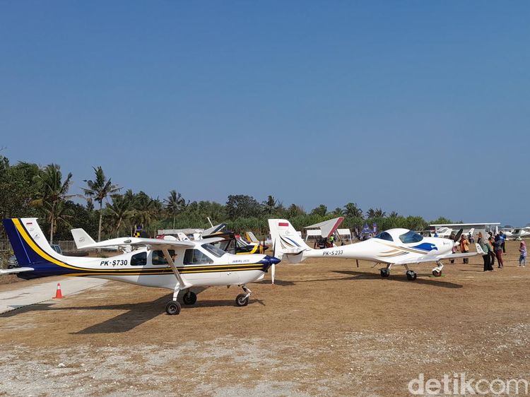 Menilik Keindahan Pesawat Kecil di Pangandaran Air Show 2023