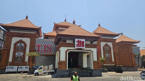 Pasar Tematik Semarapura atau yang lebih familiar disebut Pasar Seni Klungkung akan dijadikan sebagai sentra penjualan produk kain endek. (Putu Krista/detikBali)