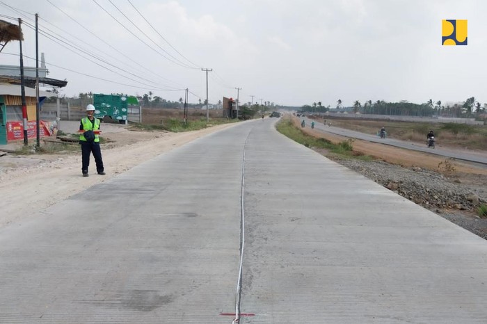 Perbaikan Jalan Rusak di Lampung Perbaikan Jalan Rusak di Lampung