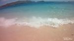 Sekali Seumur Hidup Kamu Harus Bertualang ke Pantai Pink