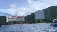 Labuan Bajo dari dalam speedboat.