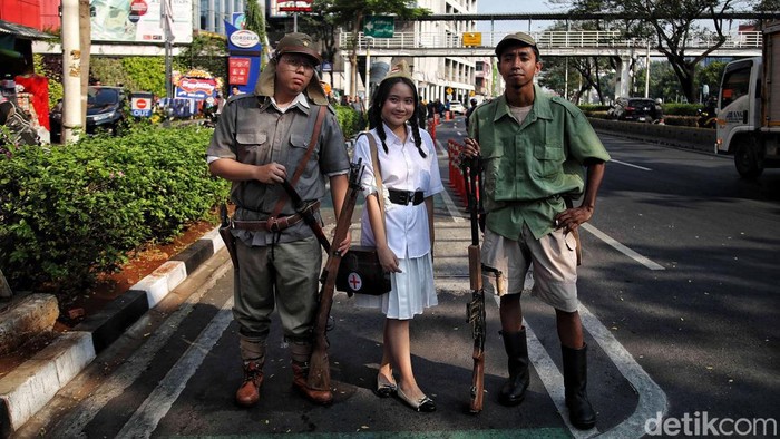 Museum Sumpah Pemuda menggelar upacara peringatan 95 tahun Sumpah Pemuda hari ini. Upacara ini diikuti berbagai komunitas dan pelajar se-Jabodetabek.