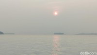 Sampai pukul 06.30 WIB, langit masih cukup gelap. (bonauli/detikcom)