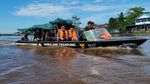 Penyerahan Bantuan di Kampung Zakat Desa Sulung