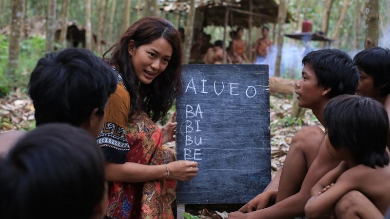 Cuplikan adegan di film Sokola Rimba (2013).