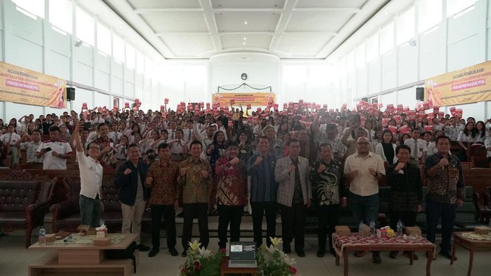 Suasana pembukaan bimbel gratis. (Foto: Istimewa).