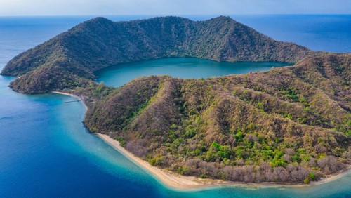 Taman Nasional Moyo Satonda, NTB. (Foto: menlhk.go.id)