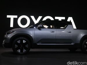 Makin Dekat Indonesia, Toyota Mulai Uji Coba Hilux Listrik di Thailand