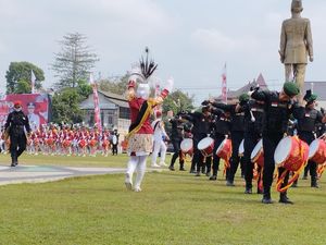 Kemeriahan Upacara Sumpah Pemuda di Blitar, Ada Drumband hingga Jaranan