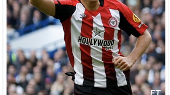 Brentford saat merayakan kemenangan di kandang Chelsea. Foto: Twitter/X