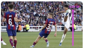 Bukan gol tap in, gol pertamanya berasal dari sepakan jarak jauh. Kakinya bisa melayang setinggi 170 cm. Foto: Twitter