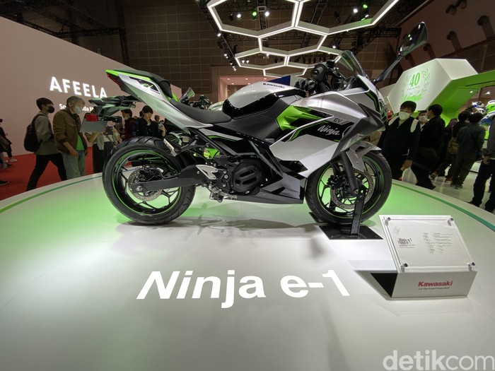 Kawasaki Ninja e-1 hadir di Japan Mobility Show 2023