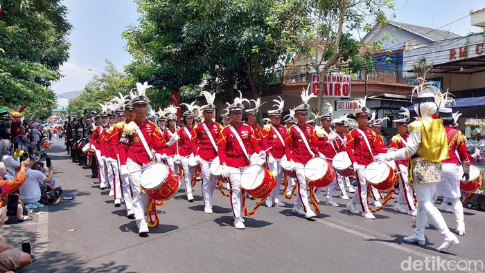 Kemeriahan Batu Art Flower
