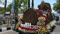 Selain jadi hiburan bagi warga maupun wisatawan, karnaval ini diharapkan mendongkrak ekonomi.