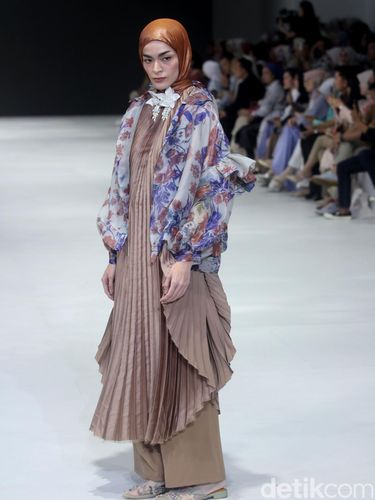 Koleksi Kami, Riamiranda, Buttonscarves di JFW 2024 Koleksi Kami, Riamiranda, Buttonscarves di JFW 2024