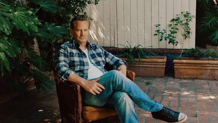 Matthew Perry Meninggal Dunia