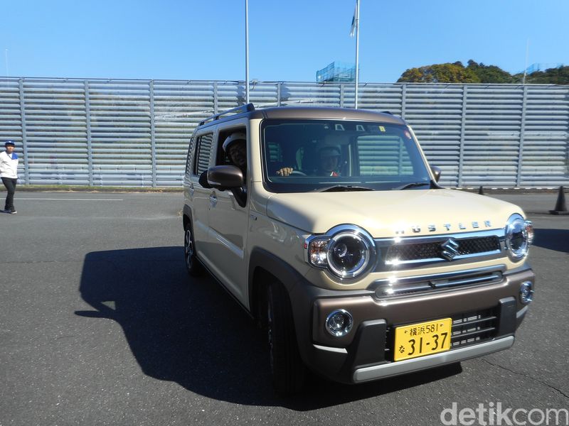 Menjajal 3 Mobil Hybrid di Lintasan Suzuki Sagara Test Track