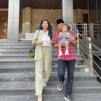 Dari pernikahannya, Olivia Zalianty dan Ndaru Kusumo dikaruniai seorang anak laki-laki bernama Hydro Putro Kusumo. Foto: Instagram @oliviazallianty