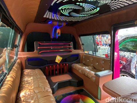 Penampakan angkot sultan di Sukabumi