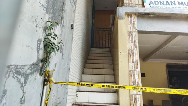 Penampakan rumah bapak dan balita yang tewas membusuk di Koja, Jakarta Utara (Kurniawan Fadilah/detikcom)