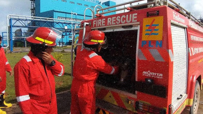 PLN Indonesia Power melalui unit-unitnya memberikan bantuan serta peralatan pendukung penanggulangan bencana untuk mengatasi KARHUTLA.