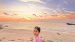 Foto: Adu Cantik Keindahan Banda Neira dengan Prilly Latuconsina
