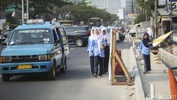 Sementara Segmen II dimulai dari Simpang Ramanda hingga Simpang Juanda dengan panjang 1,6 kilometer. 