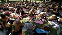 QI Renew diselenggarakan di Bogor Creative Center. Ajang yang mengusung tema ‘The Power of Yoga and Finding Your Balance’ tersebut adalah event yoga yang diperuntukkan bagi masyarakat umum. Tujuan kegiatan itu untuk mengajak masyarakat mencapai keseimbangan dan ketenangan tubuh. 