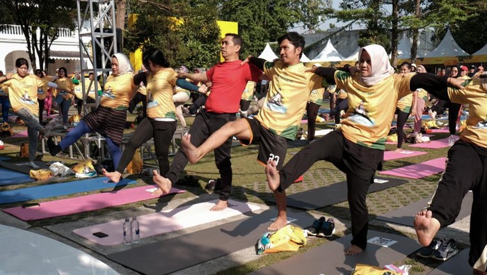 Senam Massal Semarakkan Hari Sumpah Pemuda di Bogor Senam Massal Semarakkan Hari Sumpah Pemuda di Bogor