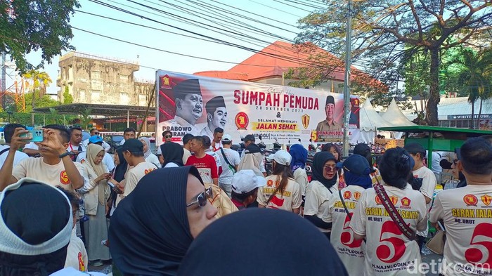 Suasana jalan santai di Makassar yang digelar Gerindra Sulsel.