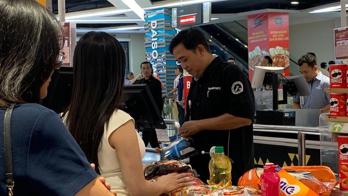 Transmart Full Day Sale digelar hari ini, banyak diskon yang diberikan untuk berbagai produk.