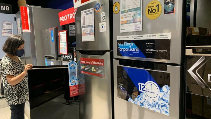 Transmart Full Day Sale kasih diskon gede-gedean buat barang elektronik. Salah satunya kulkas.