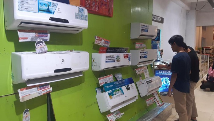 Transmart Full Day Sale memberikan diskon besar untuk AC