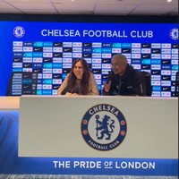 Aktris cantik 42 tahun itu juga sempat menjajal menjadi komentator bola. Banyak yang mendukung dan menyebut Wulan cocok menjajal profesi tersebut. Foto: Instagram/@wulanguritno