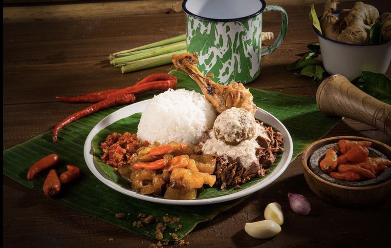 5 Restoran Jawa di Bekasi Ini Punya Rawon hingga Gudeg yang Mantap Poll