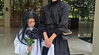 Anak Ririn Ekawati, Cattleya, menjadi kuntilanak yang begitu menyeramkan. Foto: Instagram