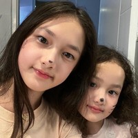 Eleanor atau yang akrab disapa Elea sendiri merupakan anak ketiga dari Ussy Sulistiawaty dan anak pertama bagi Andhika Pratama. Ia memiliki 2 orang kakak bernama Nur Amalia Putri dan Syafa Al Zahra dan 2 orang adik bernama Sheva Elmira dan Sakalingga Ibra Pratama. Foto: Instagram/@andhiiikapratama