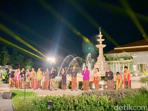 Angsukayana Batik Mangkunegaran, Keindahan Batik Keluarga Bangsawan & Iwan Tirta