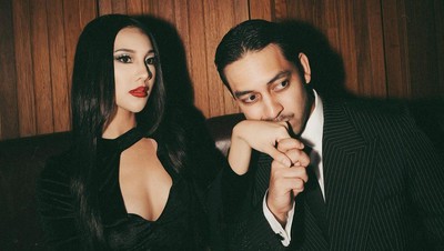 Anya Geraldine Seksi Jadi Addams Family, Foto Bareng Pacar