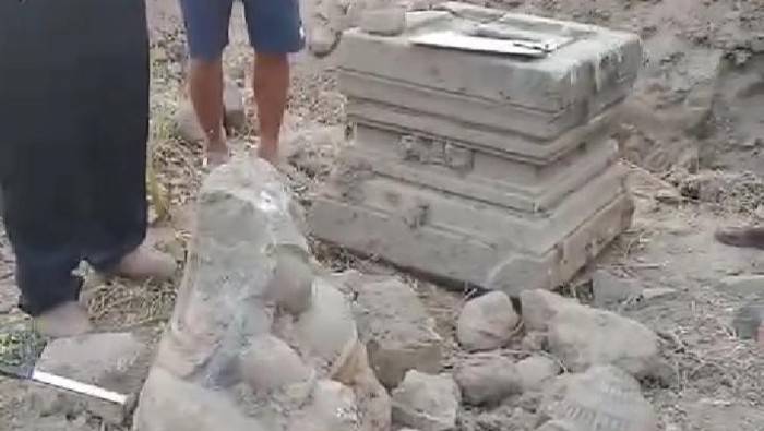 Tangkapan layar video penemuan cagar budaya di leses, menisrenggo.