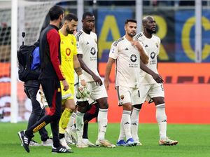 Roma Kalah, Mourinho Tuding Wasit Sengaja Incar Pemainnya