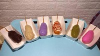 Menjual corndog dengan konsep yang unik, Princess Corndog punya varian topping yang berwarna-warni. Harga per buahnya bisa dipesan mulai dari Rp 10.000 tergantung isian yang diinginkan. Foto: Instagram/Istimewa/Google Review